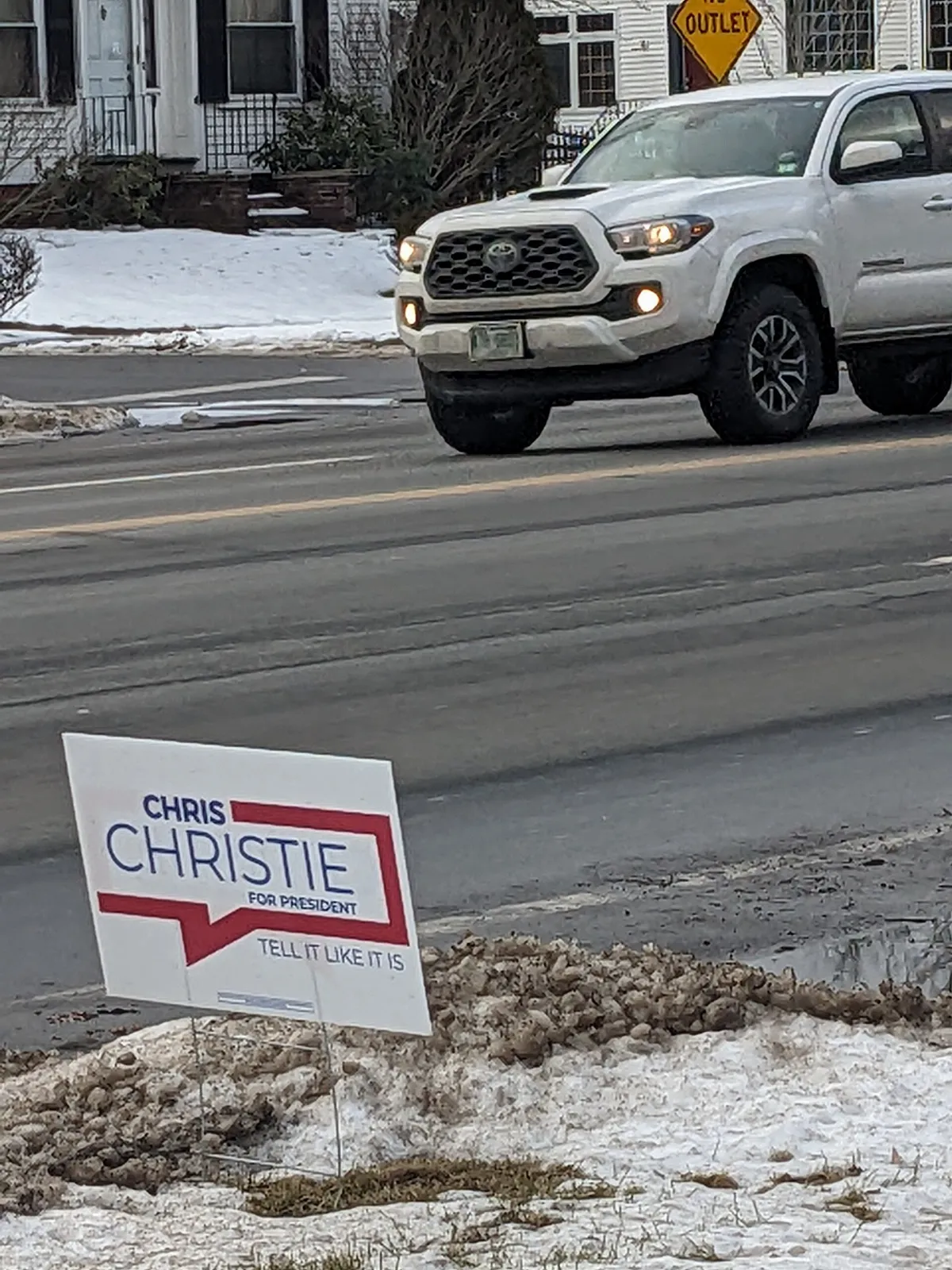 Chris Christie lawn sign Main Street Keene NH January 2024