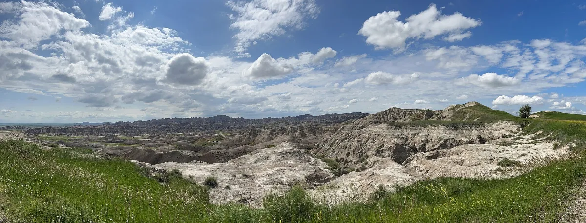 Differentially eroded siliciclastic sedimentary rocks (White River Group, Tertiary; White River Badlands, South Dakota, USA) 23