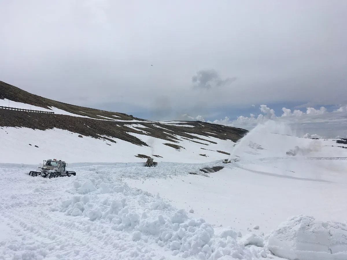 Beartooth Highway spring 2018 (3) (40498826490)