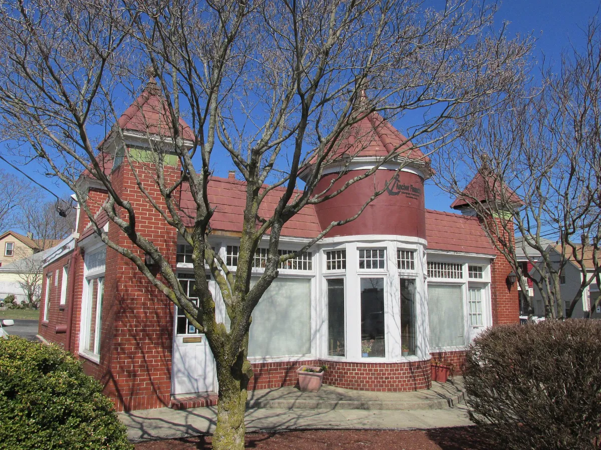 One Lonsdale Avenue, Pawtucket RI