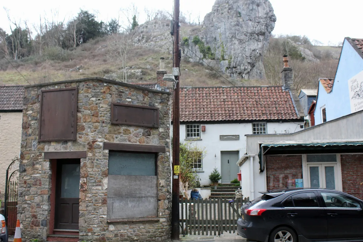 Rose Cottage and Lily Cottage, The Cliffs, Cheddar - geograph.org.uk - 7122073