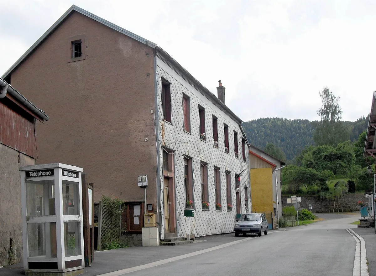 Raon-lès-Leau, Mairie-école