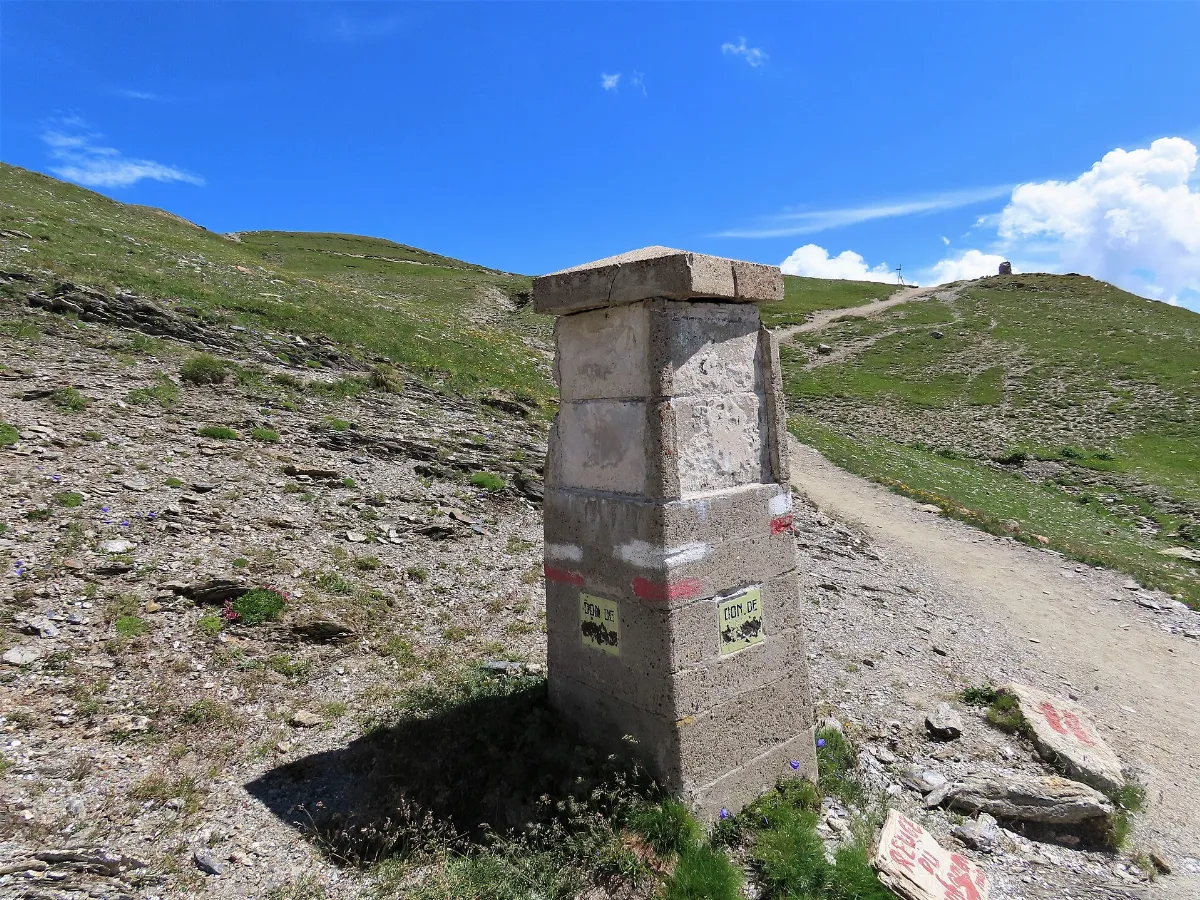 Borne Michelin @ Refuge du Col de la Croix du Bonhomme 01