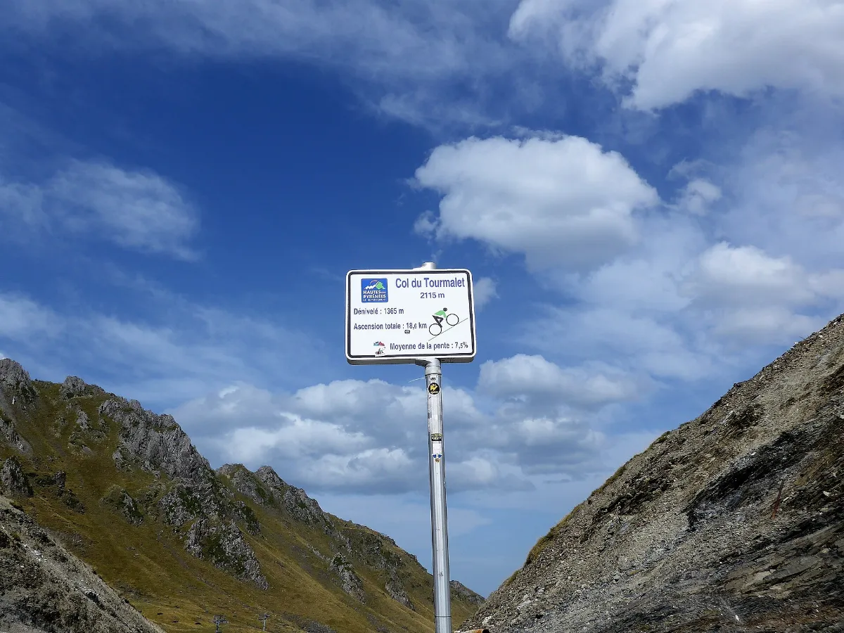 Le col du Tourmalet en aout 01