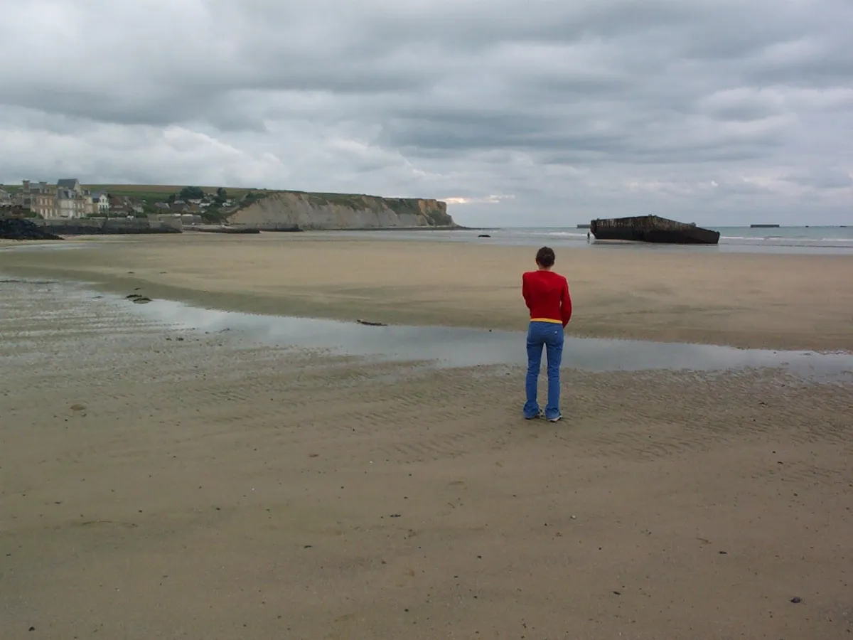 Sad in Omaha Beach - panoramio