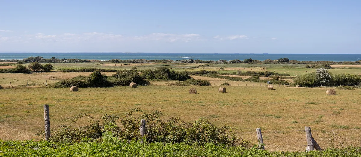 La côte Anglaise vue de l'église de Tardinghen 02