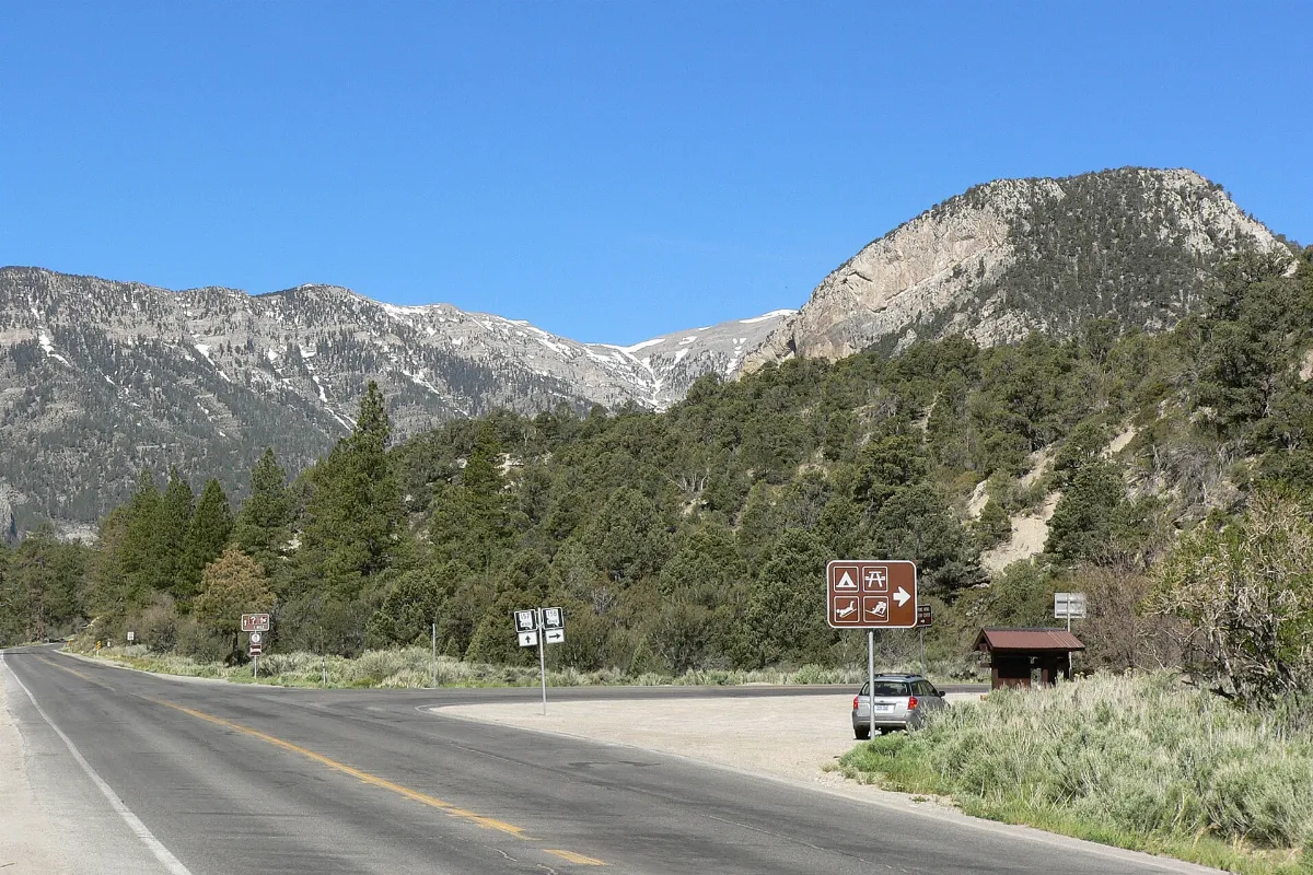Kyle Canyon junction 1