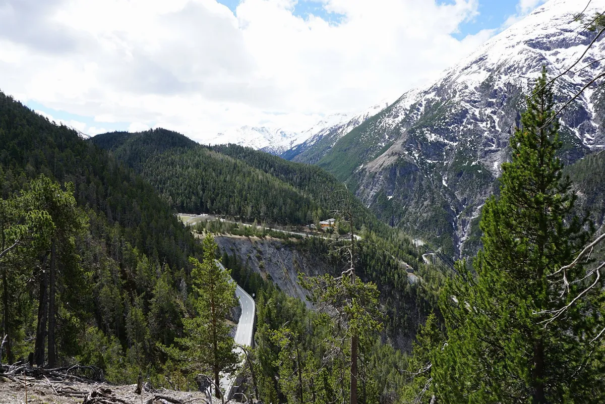 Ofenpass bei Lai da Ova Spin von oben