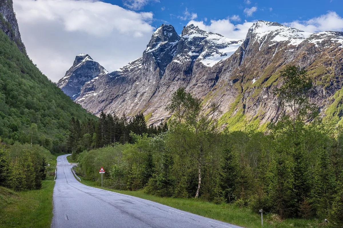 Isterdalsvegen 63 in Isterdalen, Rauma, Møre og Romsdal, Norway, 2025 May