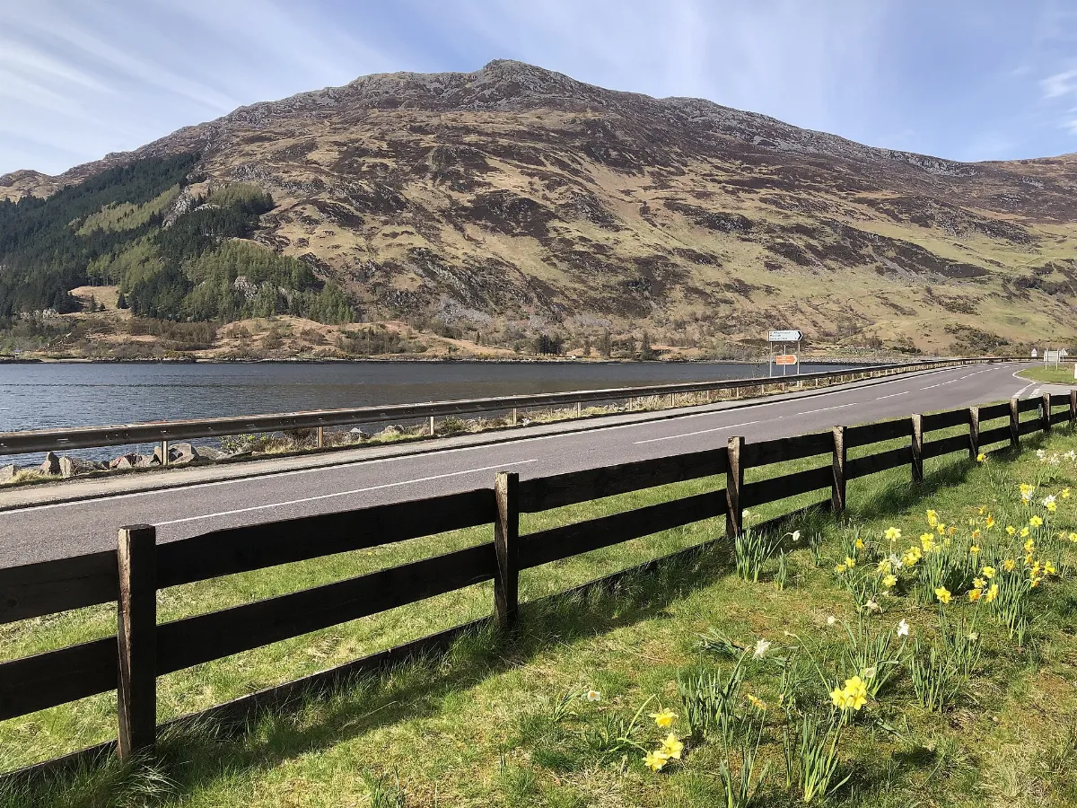 A87 and Sgùrr an Airgid - geograph.org.uk - 7759571