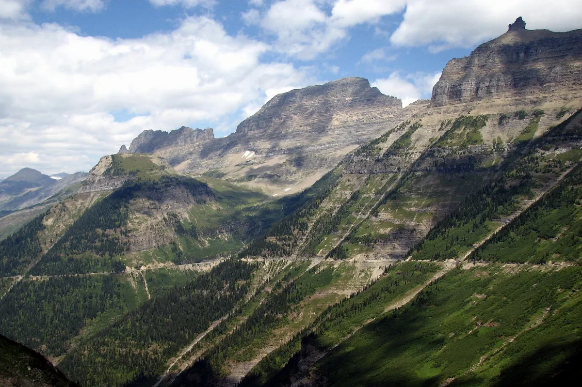 Going-to-the-Sun Road 4889342094