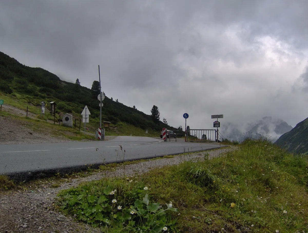 Hahntennjochstraße