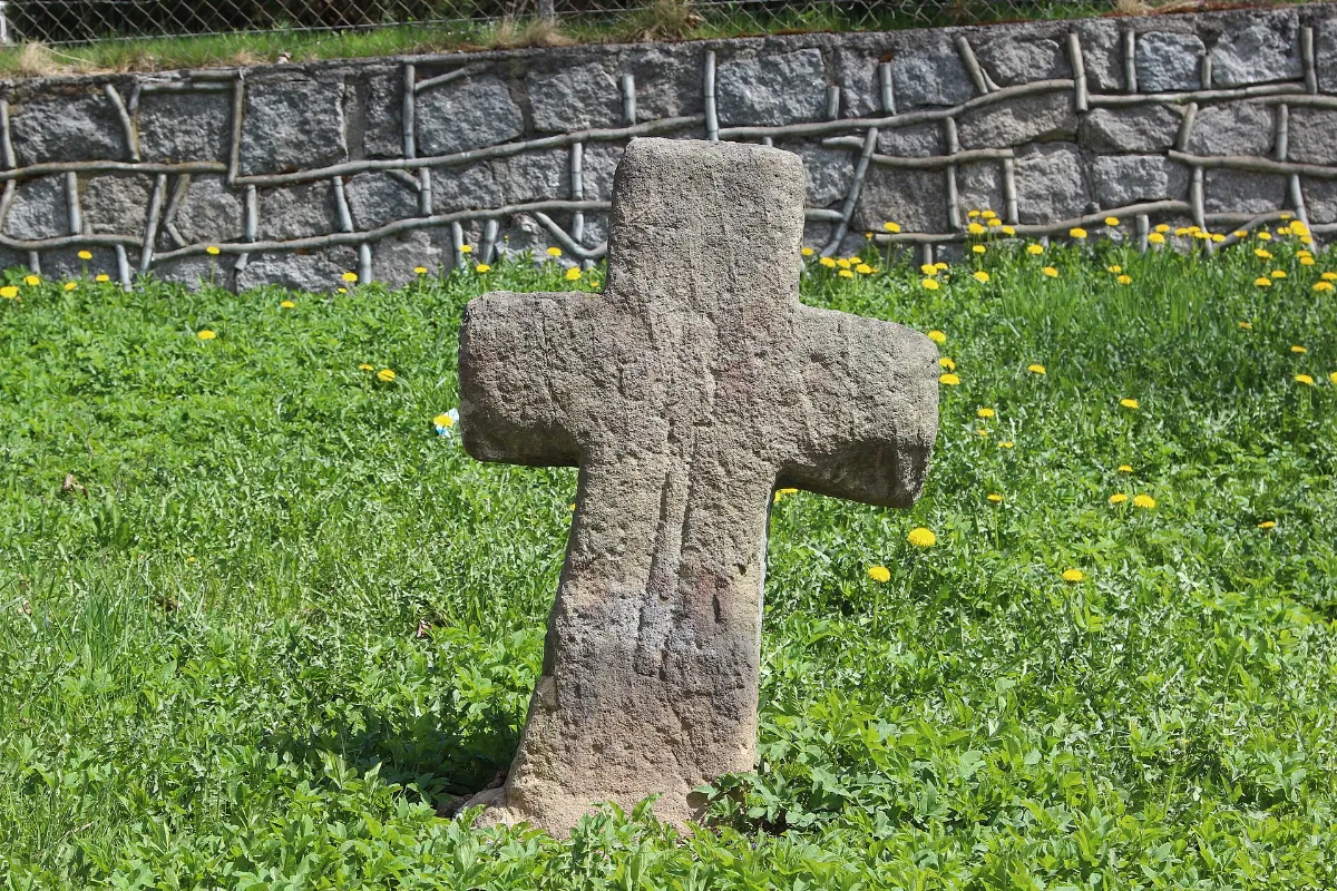 Kowary stone cross 01 2015 P02