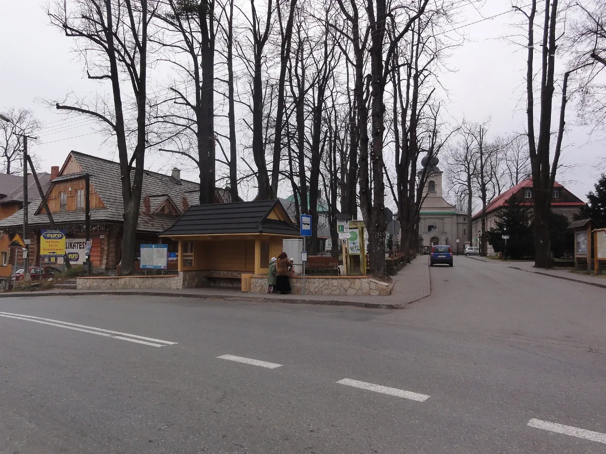 POL Istebna Centrum, przystanek, kościół