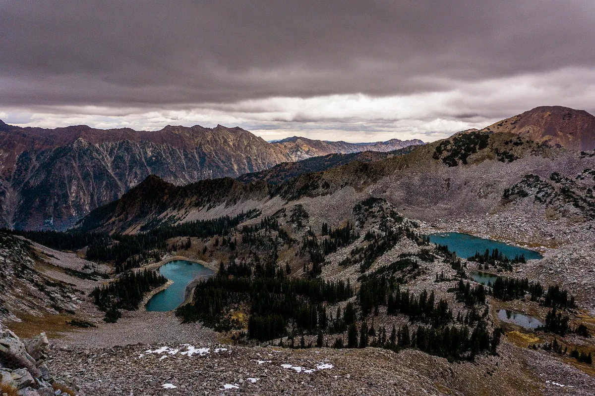 Desolate lakes (Unsplash)