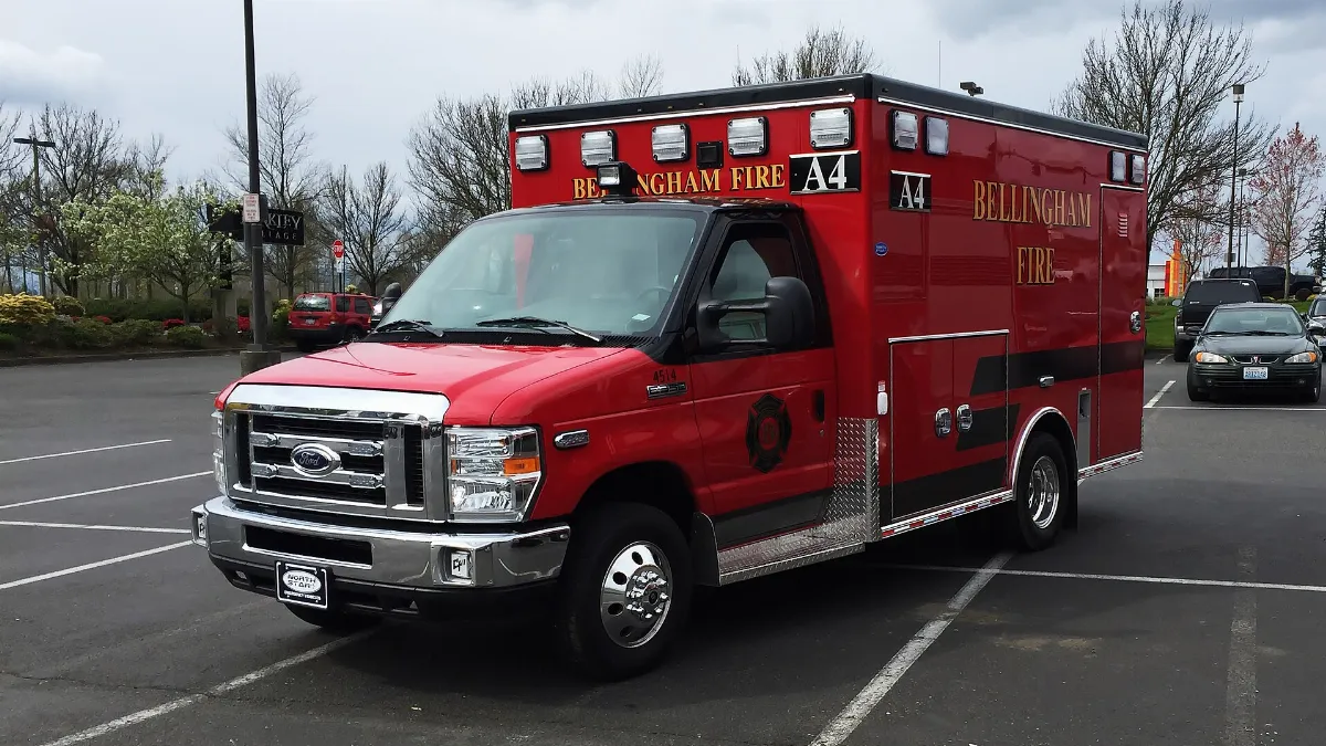 NEW 2015 Ford E350 Ambulance- Bellingham Fire EMS A4 (17022079621)