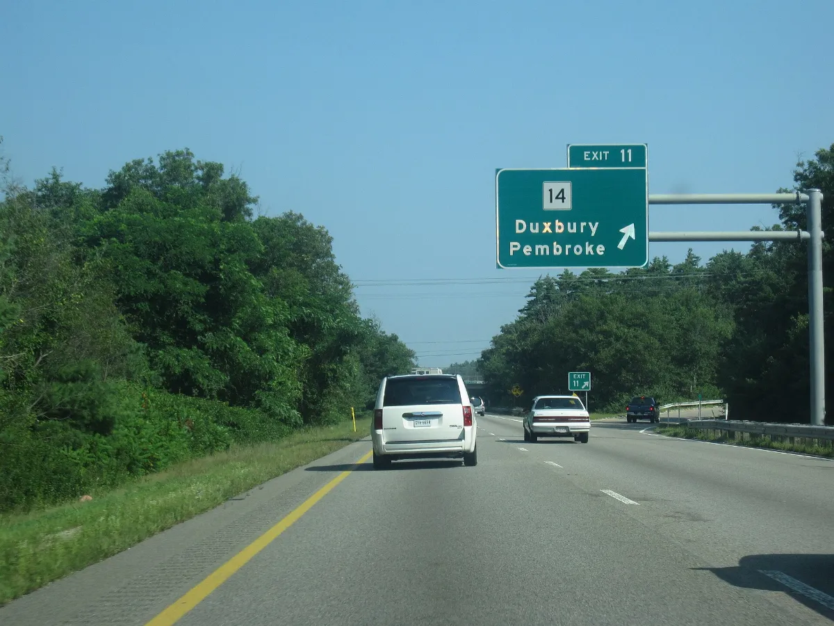 MA 3 north Exit 11