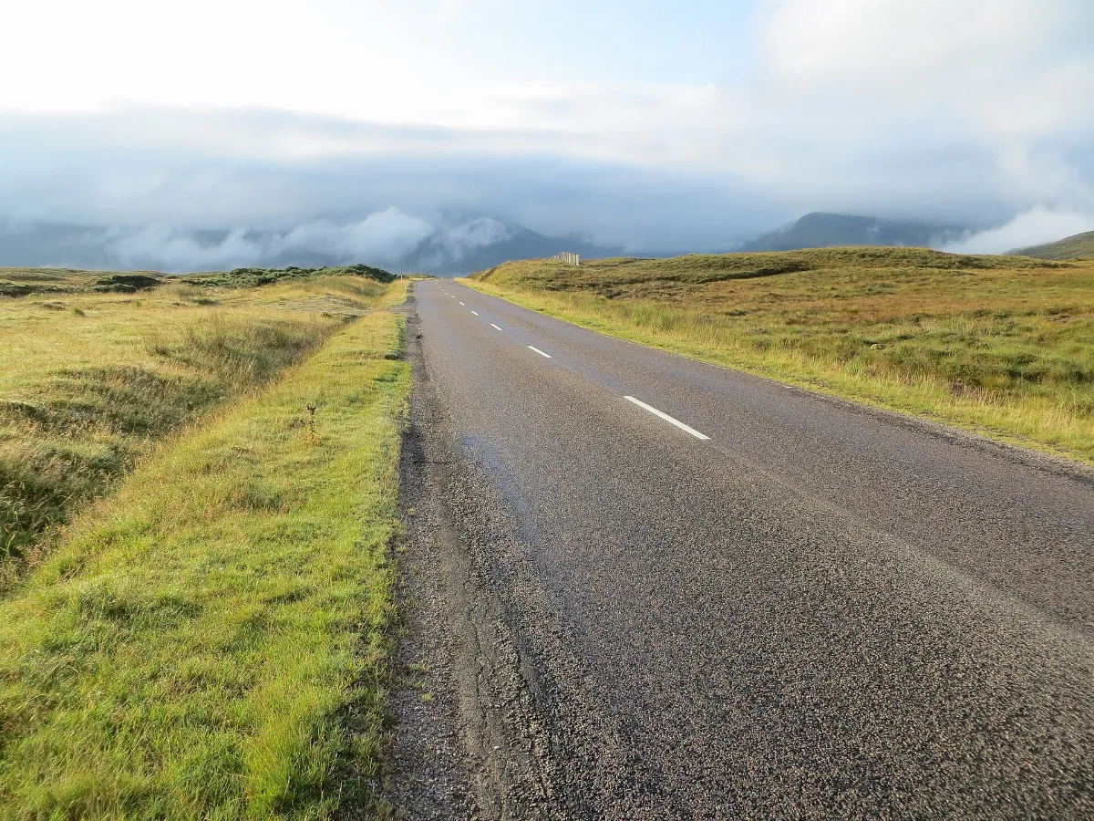 Road (A832) between Loch nan Cnaimhean and Loch na h-Oidhche - geograph.org.uk - 6981731