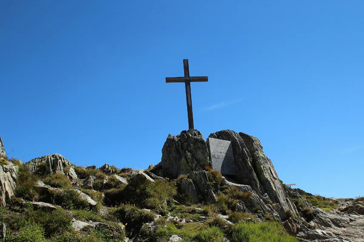 Nufenen Kreuz