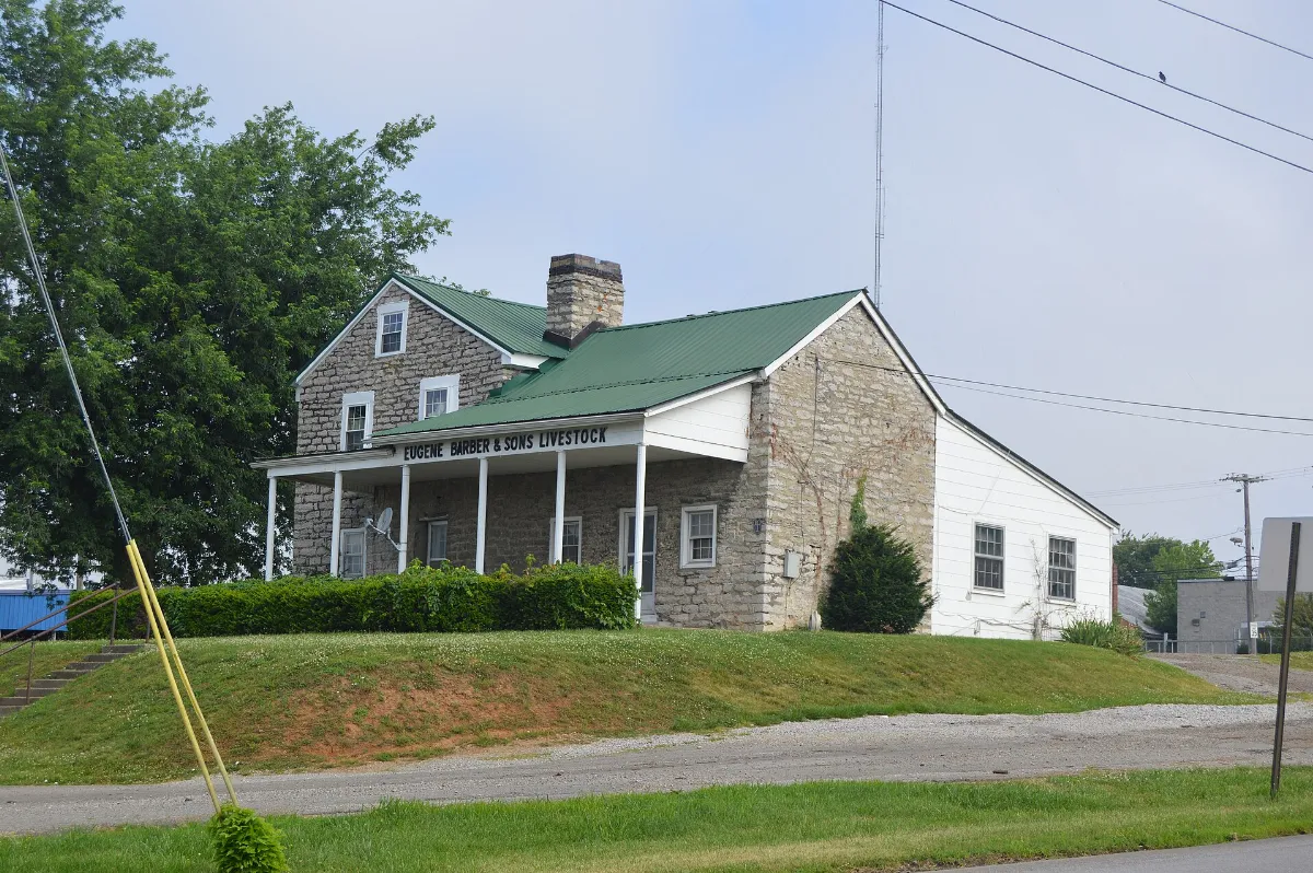 Old Frankfort Pike