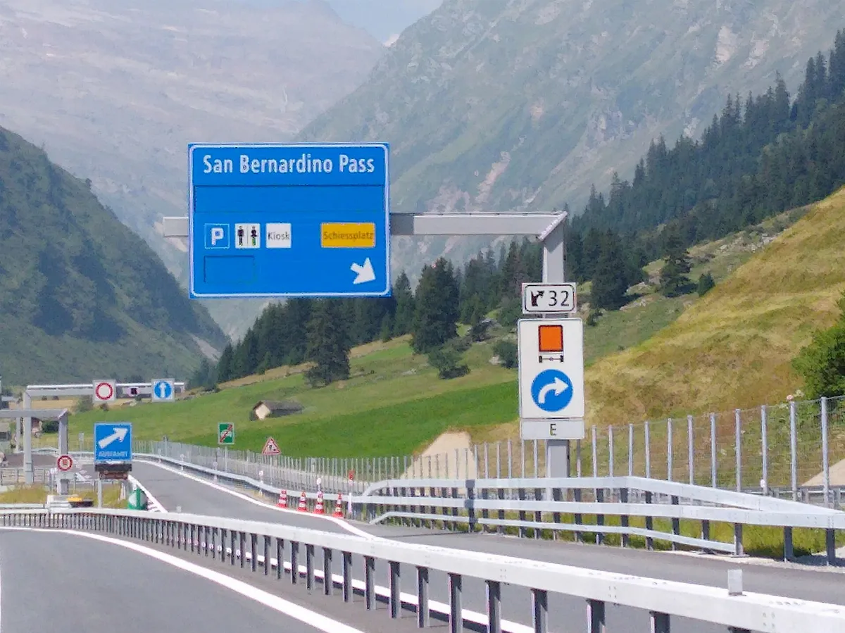 Panneaux 4.41 4.59 2.41.2 San Bernardino Pass