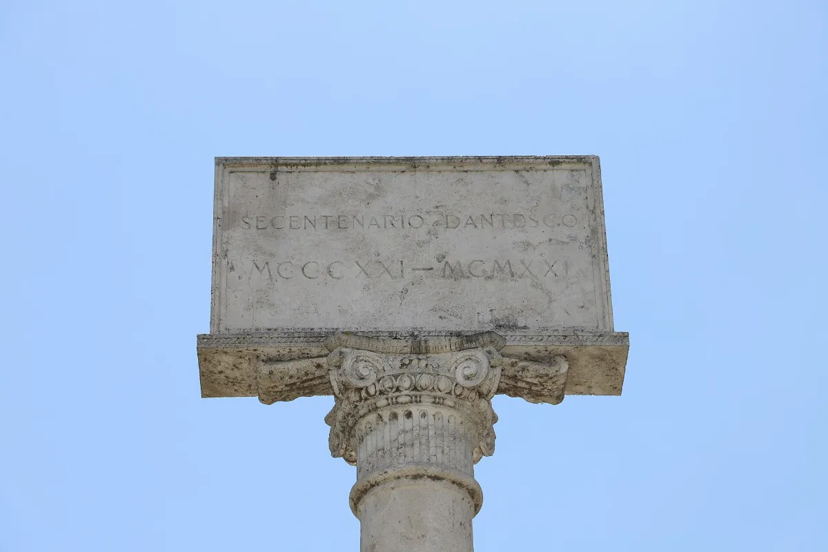Poppi, colonna della battaglia di campaldino (colonna di dante), 03