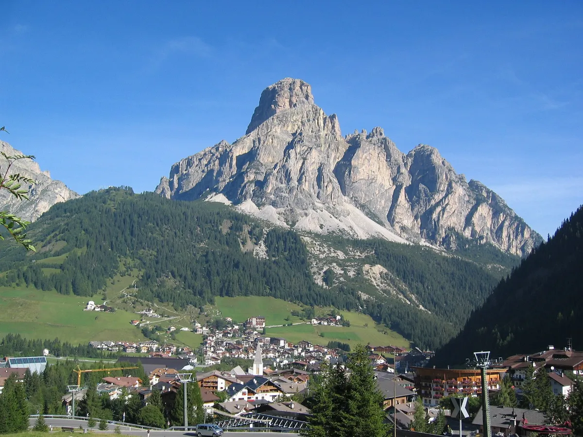 Corvara mit dem Sassongher