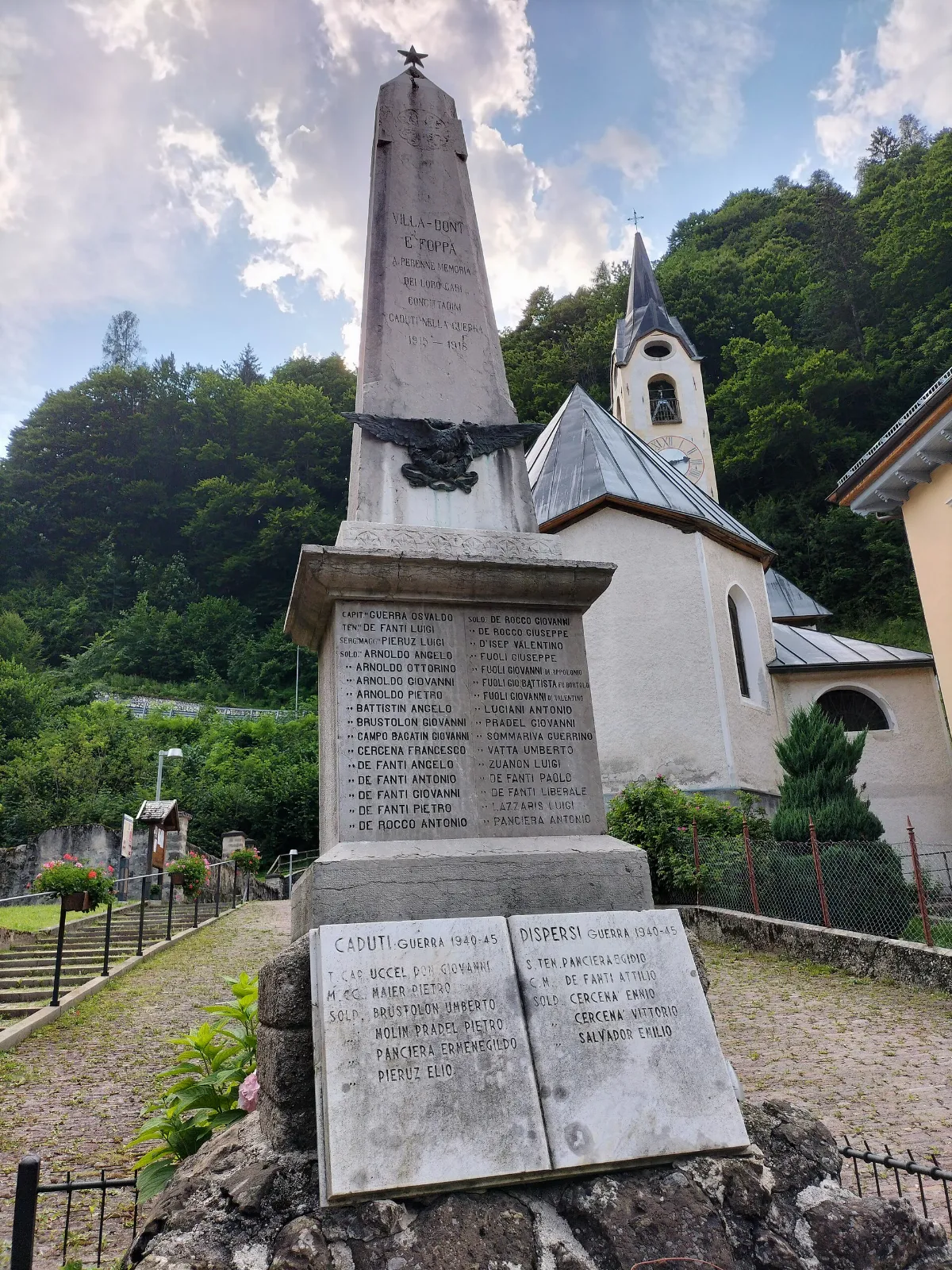Dont (Val di Zoldo) - Monumento ai Caduti e Dispersi