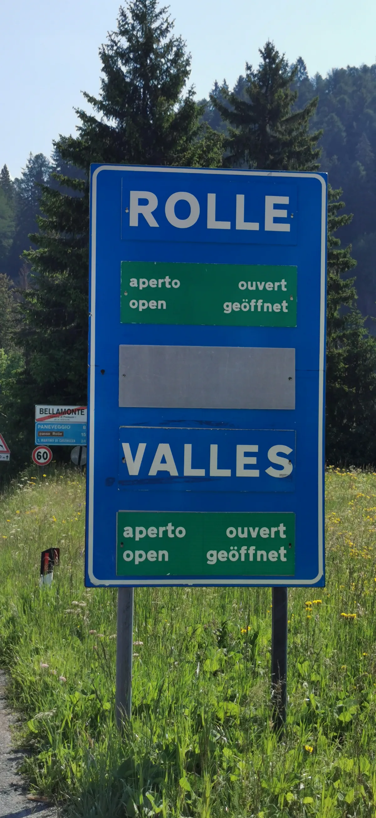 ITA — Trentino-Alto Adige — Provincia autonoma di Trento — Passo Rolle (Straßeninformationstafel) Mattes 2023-06-19