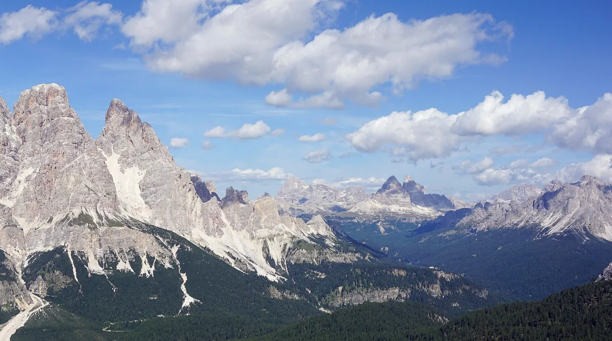 Monte Cristallo group, Piz Popena, Passo Tre Croci, Drei Zinnen (Tre Cime di Lavaredo), Cadini di Misurina - Faloria Cortina d'Ampezzo 29 (cropped)