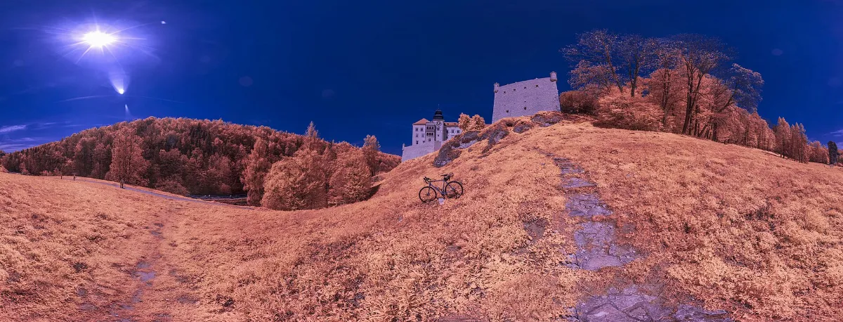 Zamek Pieskowa Skała - panorama 360 w podczerwieni