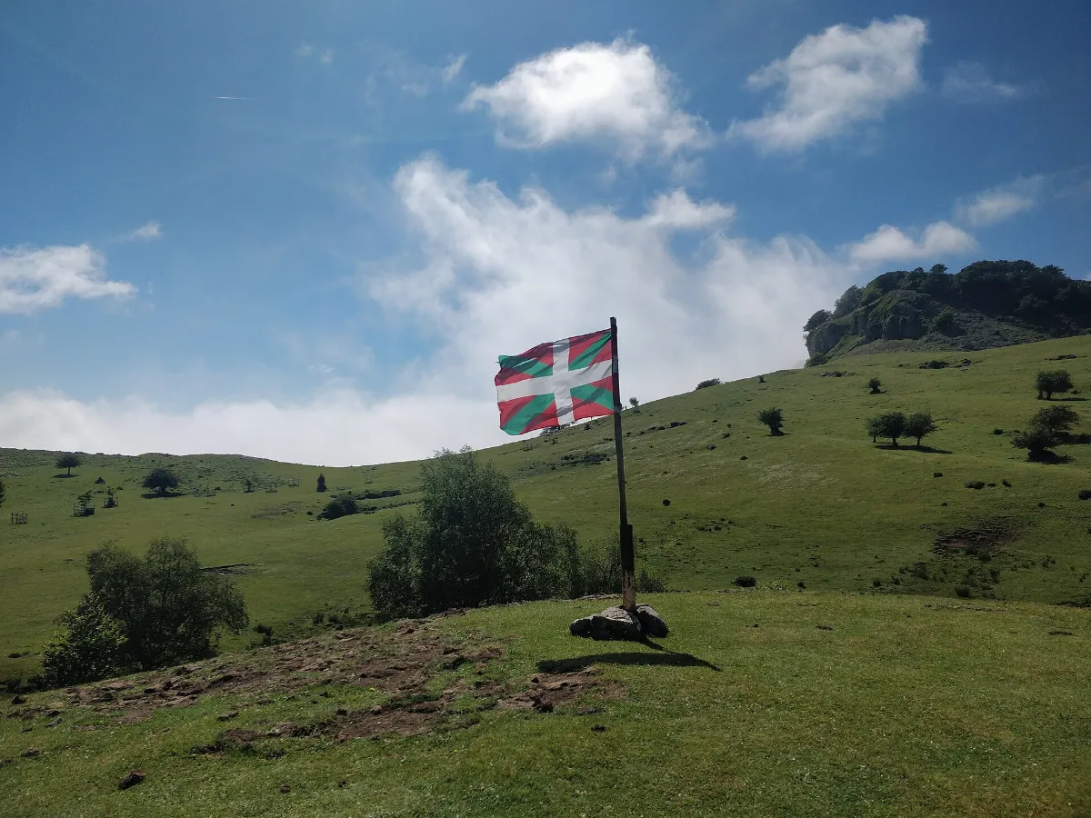 Gorbeia ikurriña