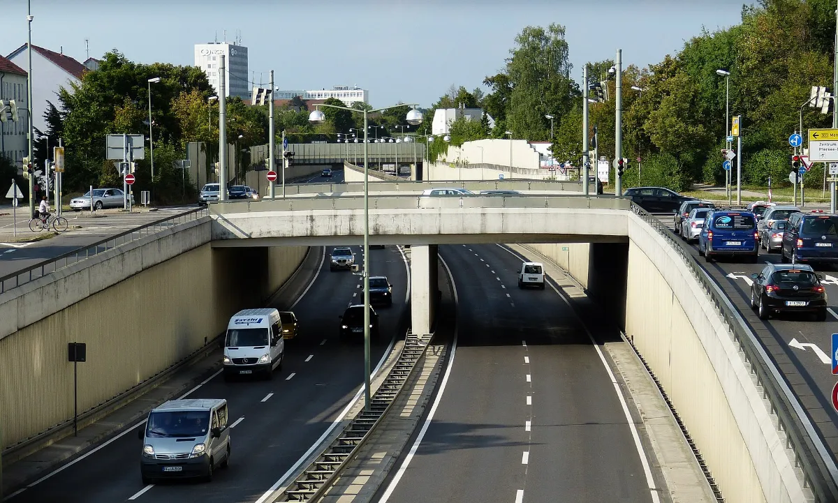 Kreuzung der B 17 mit der B 300