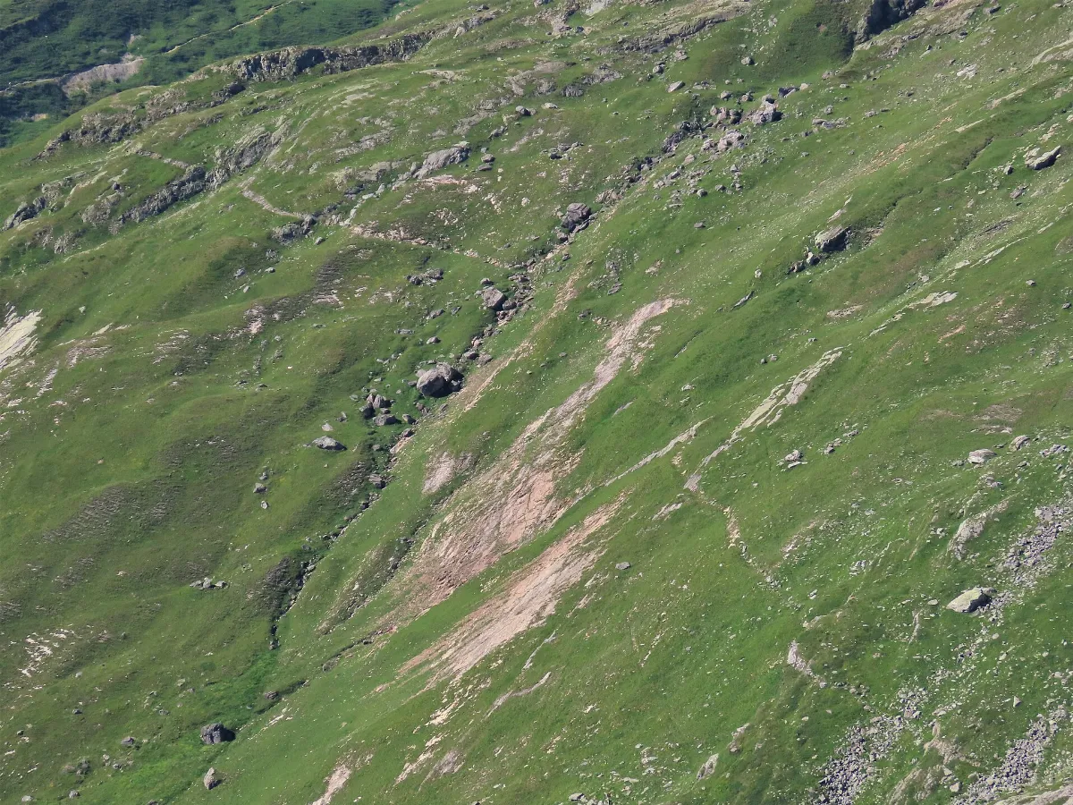 Route des Grandes Alpes @ Crête des Gittes 01