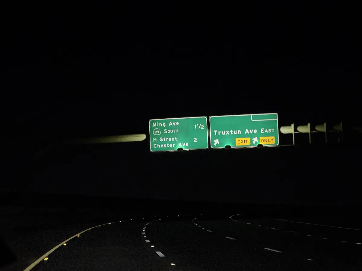 CA 58 Truxton Avenue East exit (July 2025)