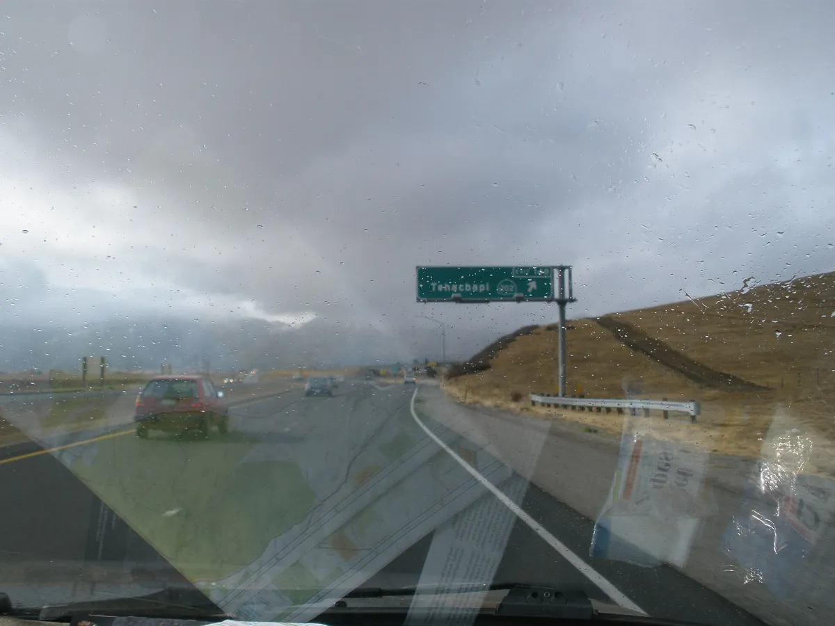 Tehachapi CA-58 11-28-09 - panoramio