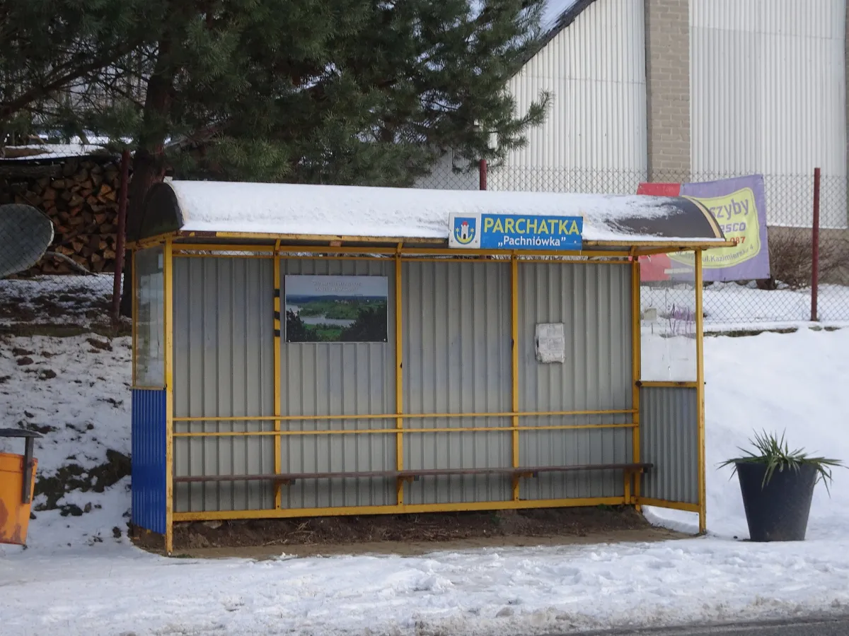 Parchatka "Pachniówka", wiata przystankowa
