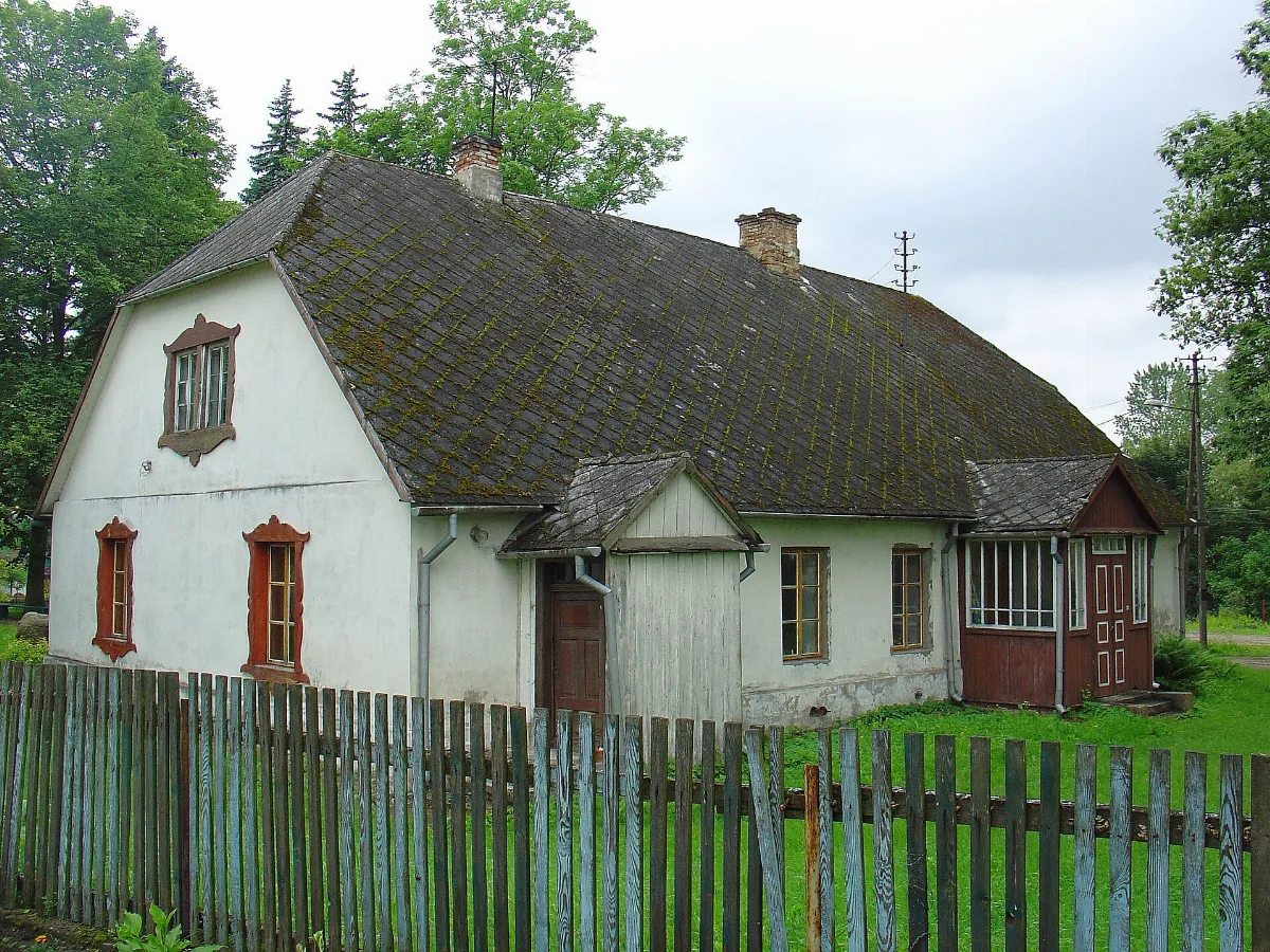 Wrzelowiec, plebania