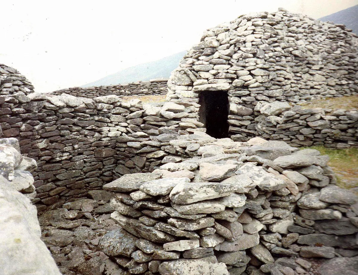 Beehive huts east of Slea Head, Dingle Peninsula - geograph.org.uk - 2446535
