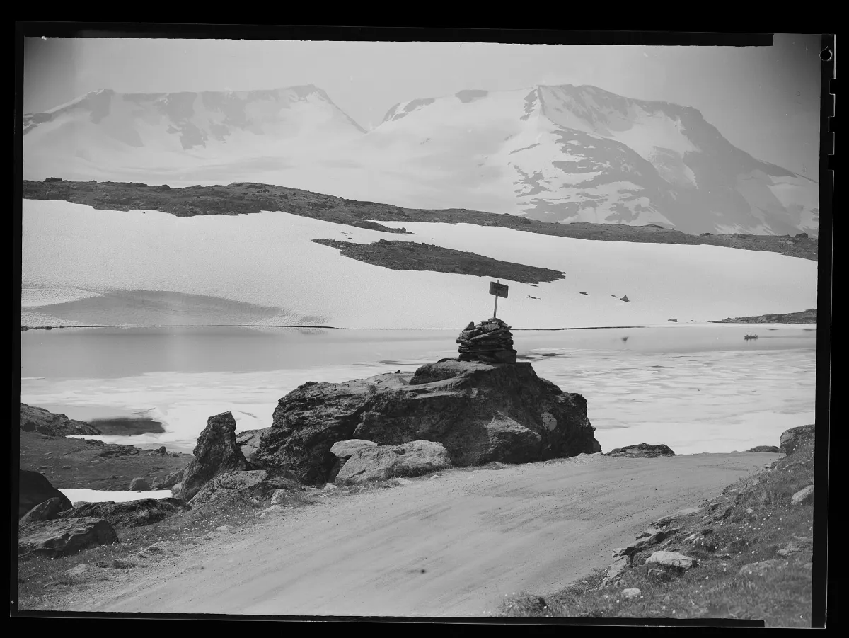 Sognefjell, Fantestein - no-nb digifoto 20160715 00037 NB MIT FNR 17721