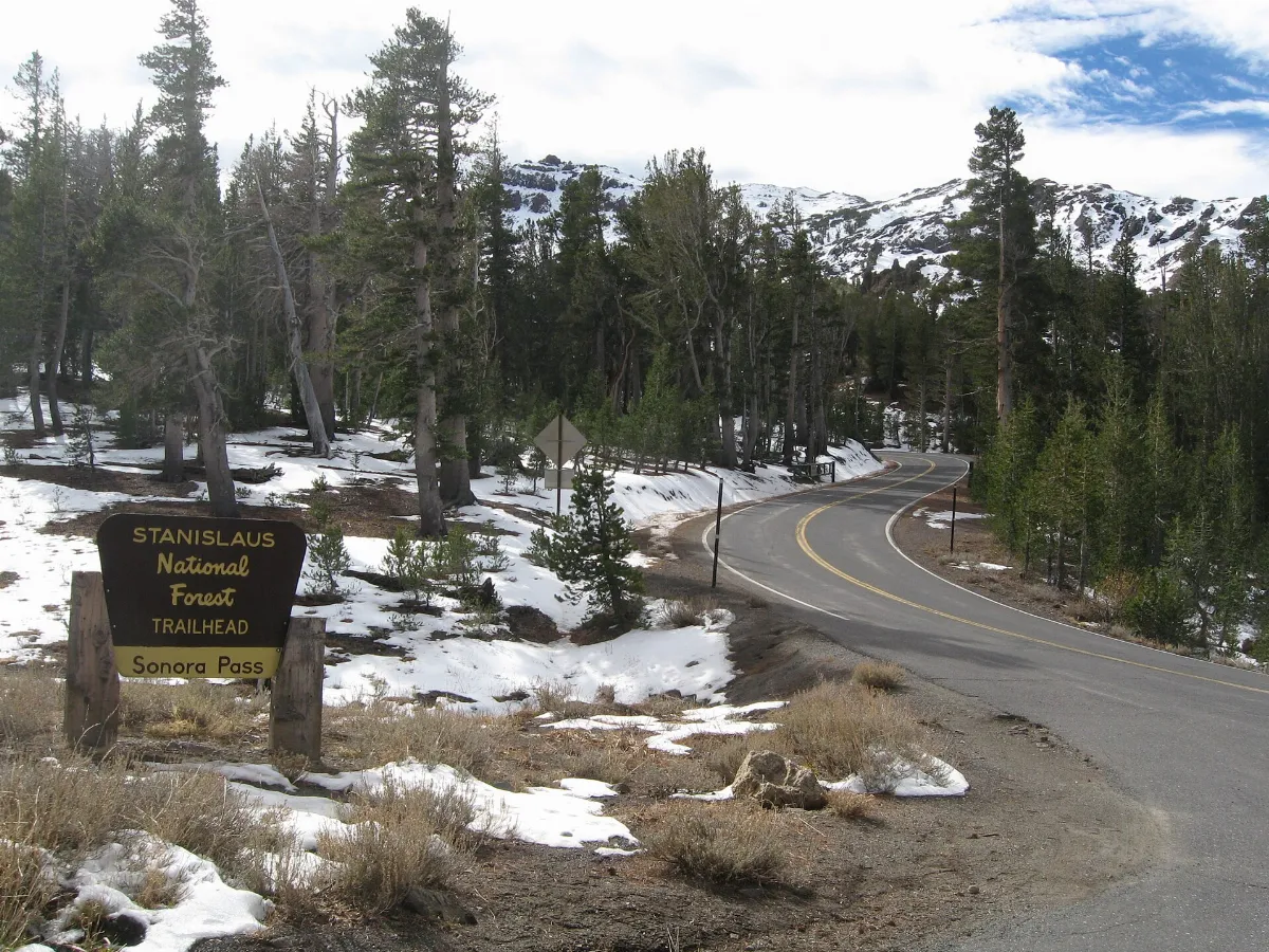 Sonora Pass Trailhead in the snow (8412256348)