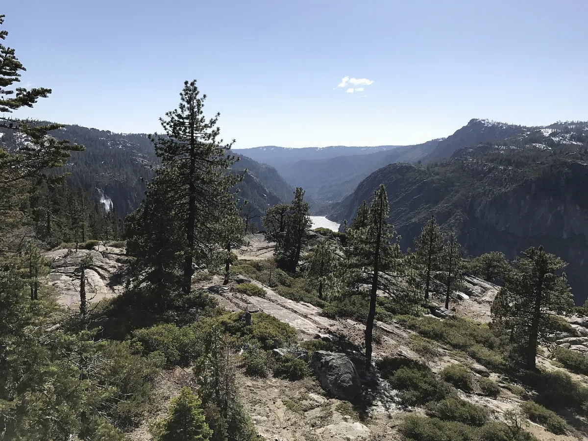 Stanislaus National Forest, Pinecrest, United States May 07, 2017 042215