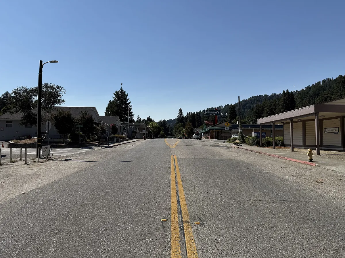 2025-08-10 10 13 45 View south along California State Route 9 (Central Avenue) at Middleton Avenue in Boulder Creek, Santa Cruz County, California