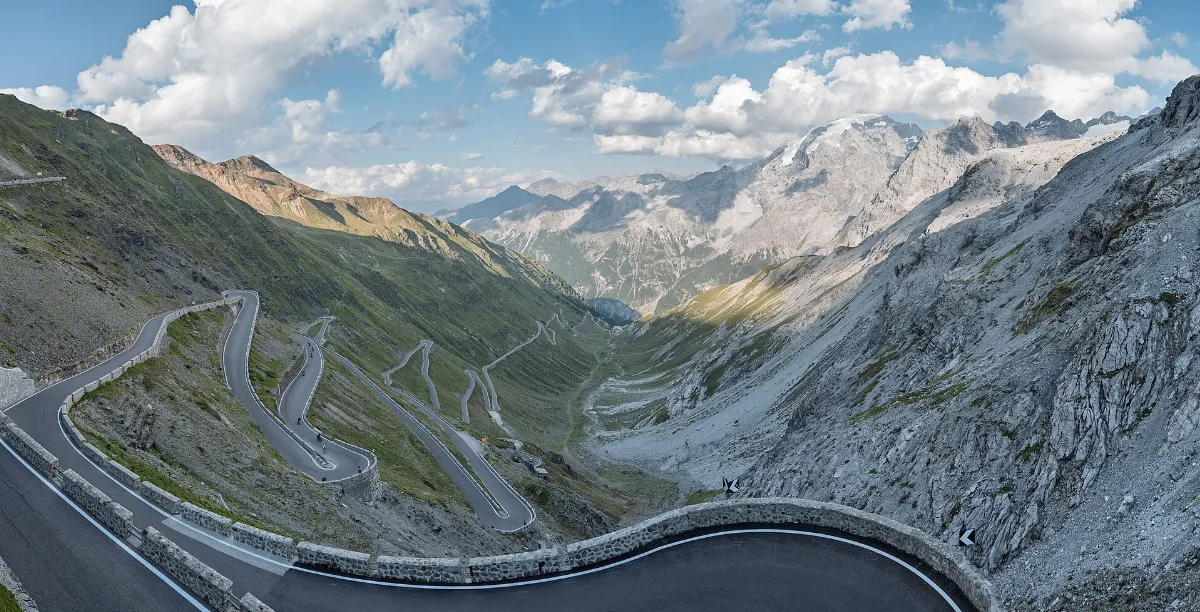 Strada statale 38 dello Stelvio - Stelvio, Bolzano, Italia - 11 Agosto 2025 01