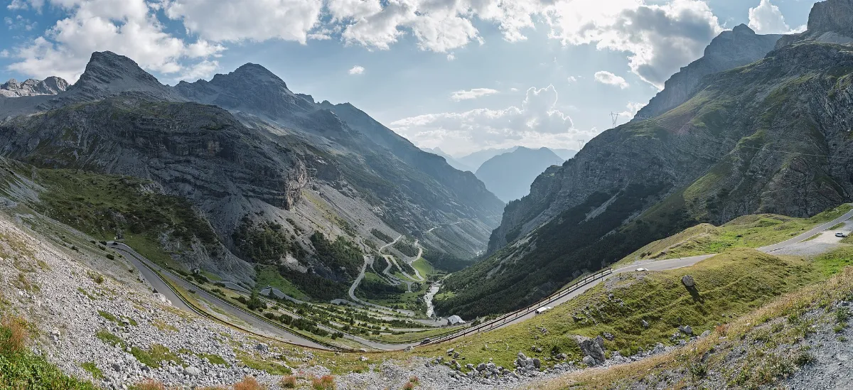 Strada statale 38 dello Stelvio - Bormio, Sondrio, Italia - 11 Agosto 2025 05