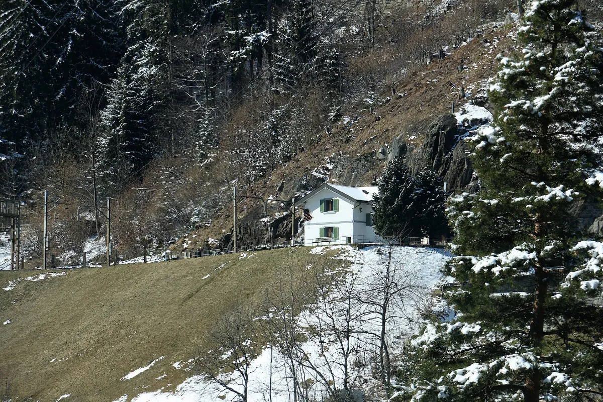 Bahnwärterhaus bei Wassen, Gotthardbahn (2018)