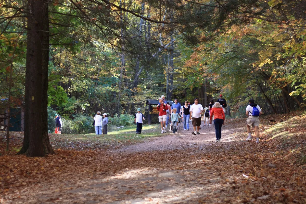 Talcott Mountain trail head