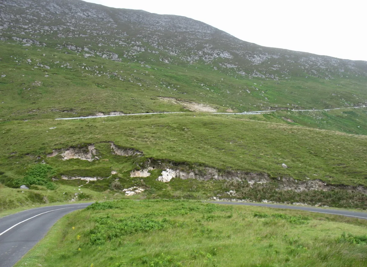 The R319 leaving Keem for Dooagh - geograph.org.uk - 4077675