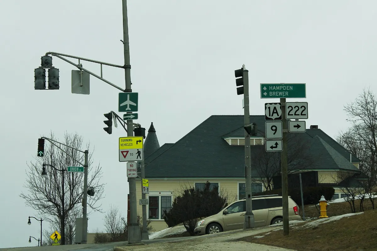 US1A-ME9atME222sign (34432156334)