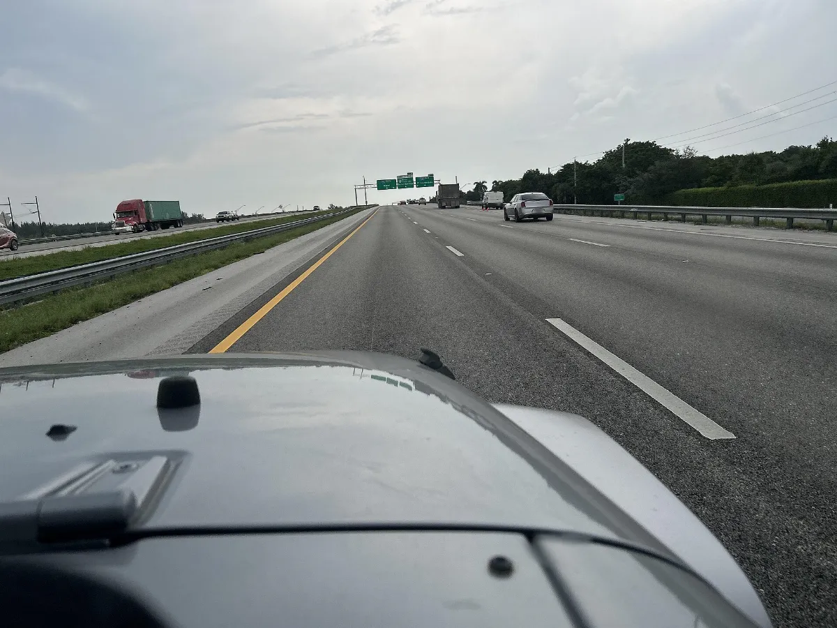 Mapillary 17H19M27S000 Broward County us (RlOEcnPG8e1ivBSpmAgd7k, 515839754449201) (cubanoboi) 2024-08-09
